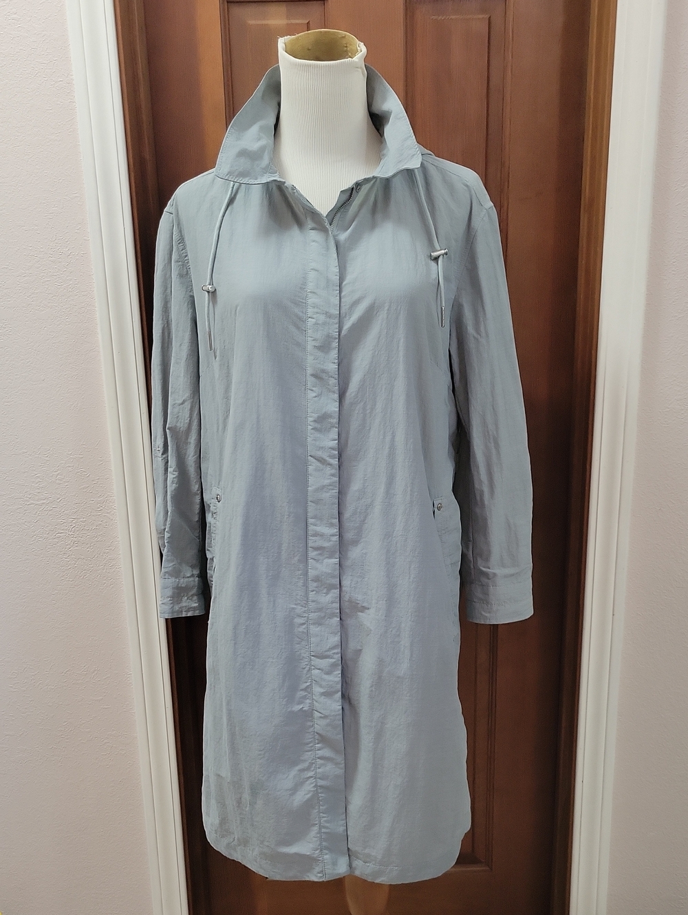 PAT Women's Windbreaker Jacket With Hood